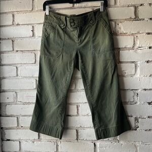 Olive Green Wide-Leg Capri structured Pants